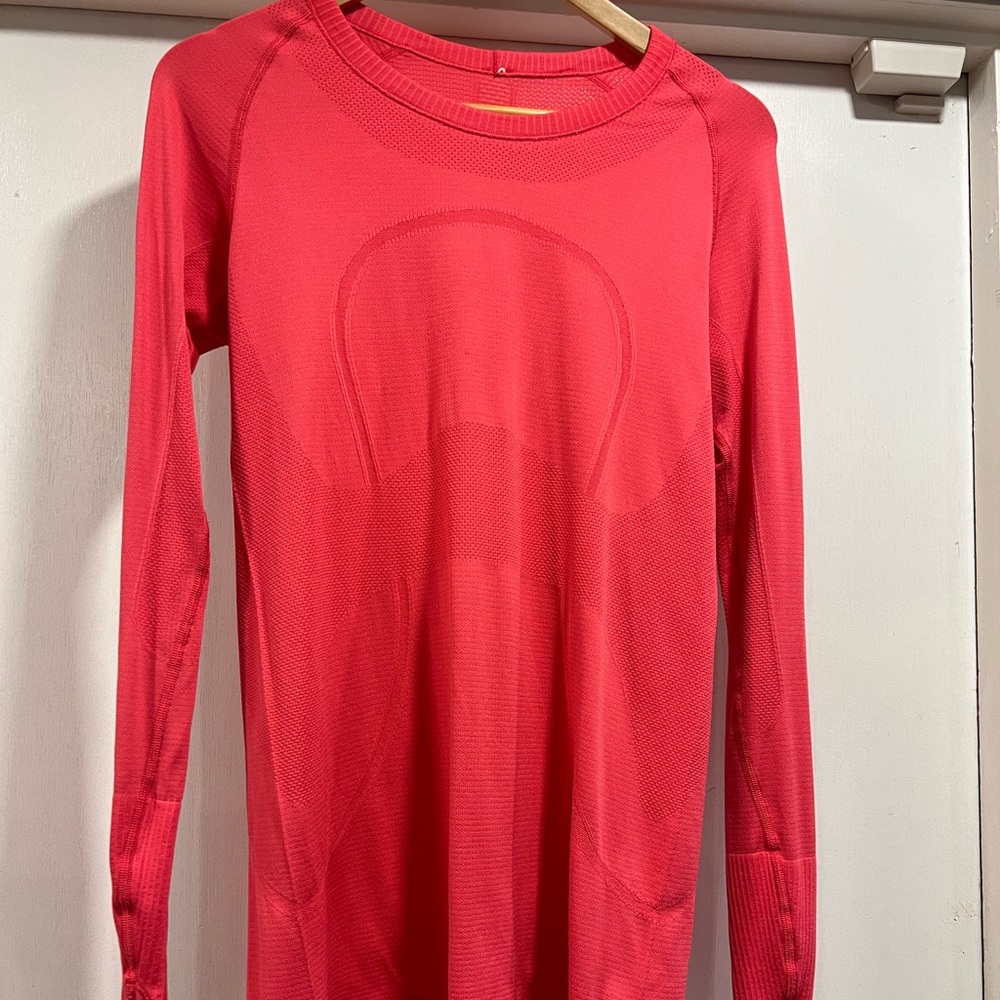 Lululemon Swiftly Tech Long sleeve melon color 10